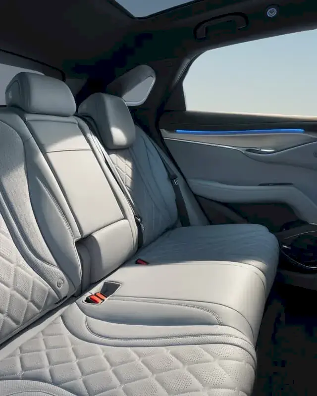 BYD Sealion 7 interiér palubní deska