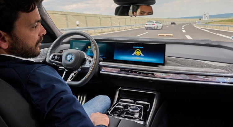 BMW řady 7 s autonomním řízením Level 3 Personal Pilot L3