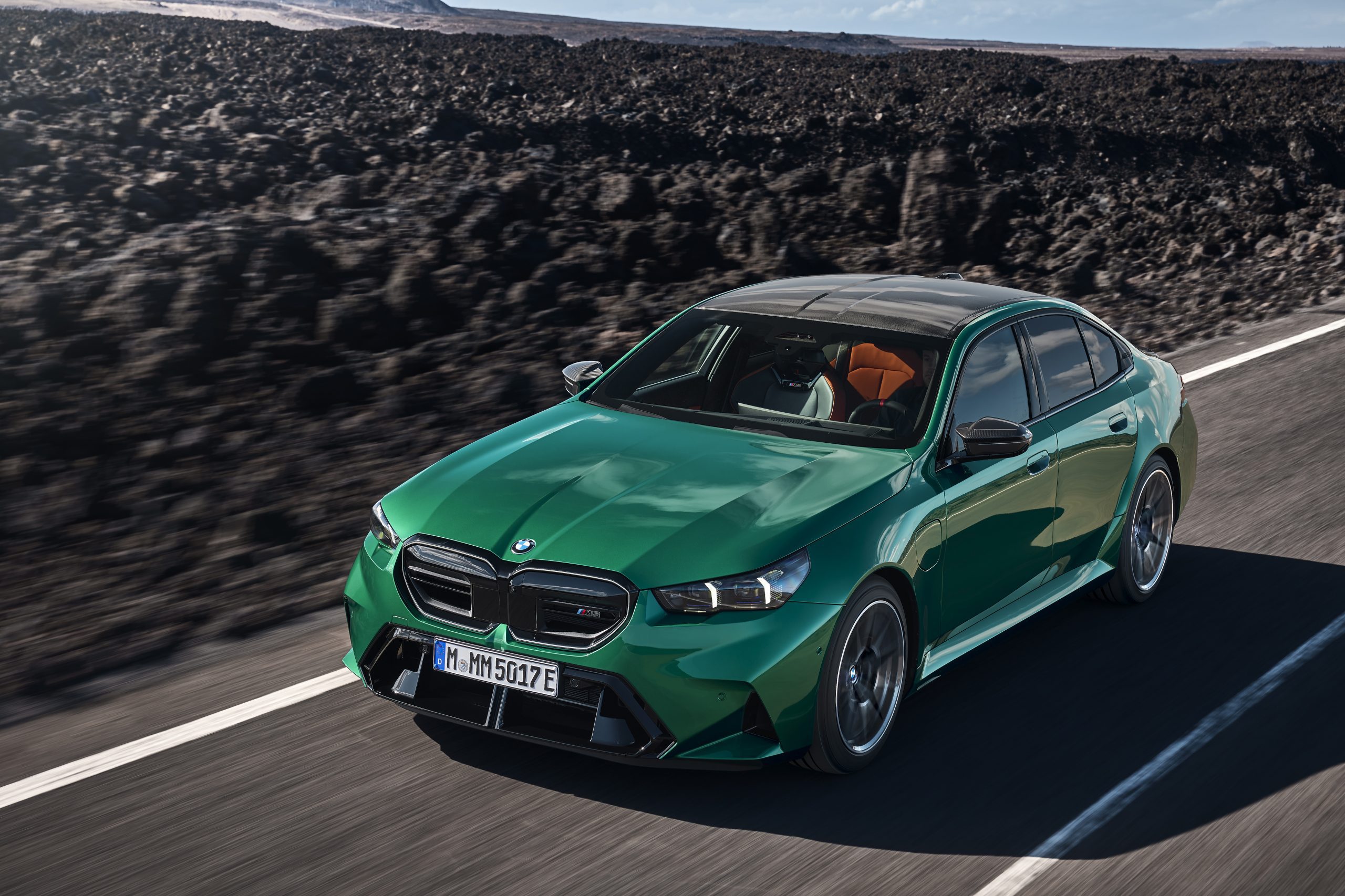 BMW M5 2026 detail motoru V8 biturbo s technologií Miller cycle