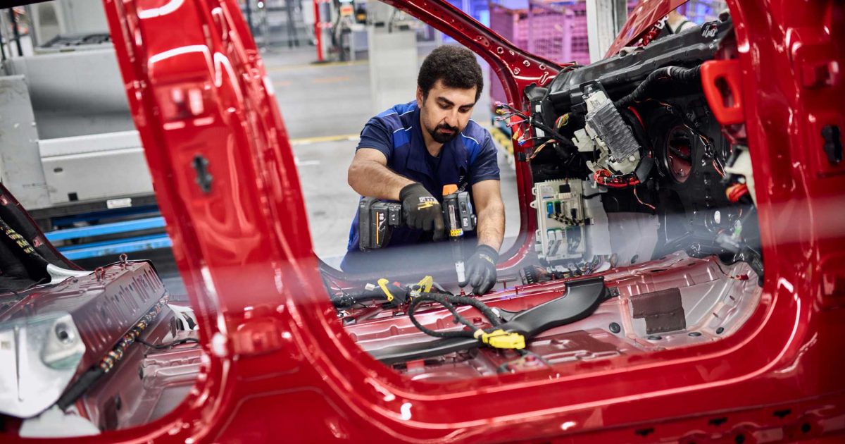 Výrobní linka BMW v závodě Regensburg