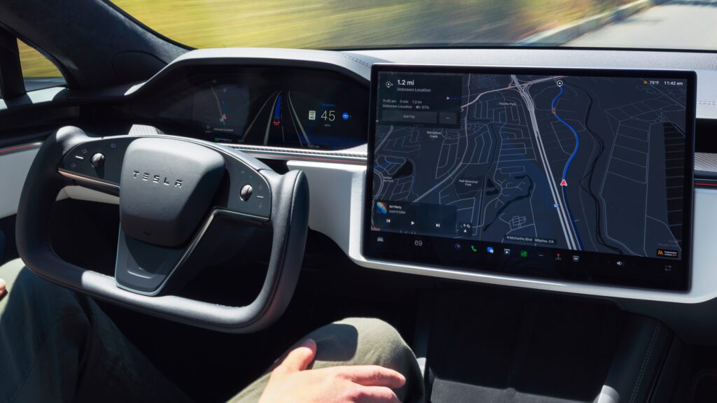 Fyzická tlačítka v interiéru automobilu – Čína nařizuje jejich návrat od července 2026