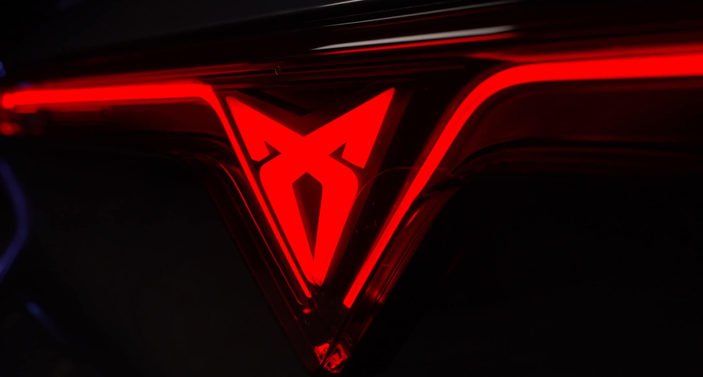 Záběr z upoutávkového videa na nový CUPRA Born 2026