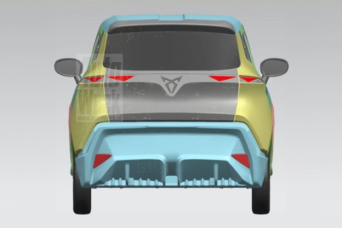 Záď čínského klonu CUPRA Raval s nápadně podobným logem