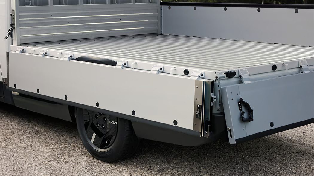 Nakládací plocha Kia PV5 Open Bed s sklopnými bočnicemi