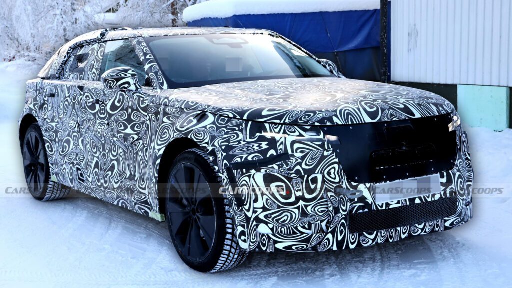 Range Rover Velar EV 2027 spy shots zimní testy