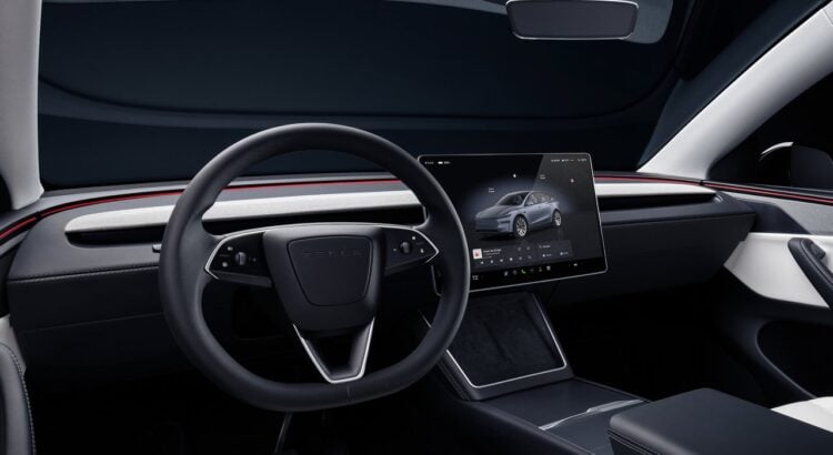 Tesla Model Y 2025 s technologií Full Self-Driving