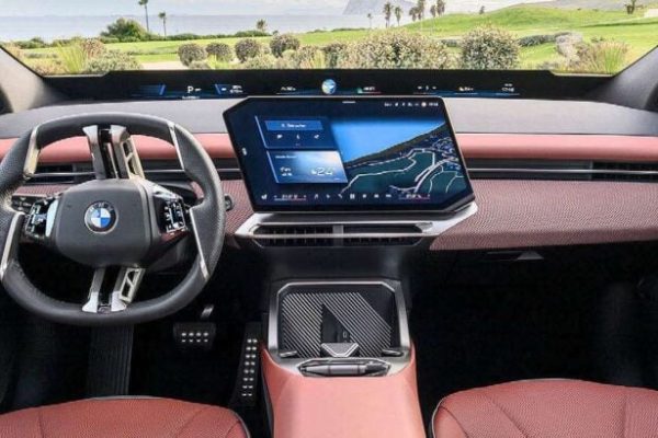 Screenshot uniklého seznamu novinek BMW na americkém webu výrobce