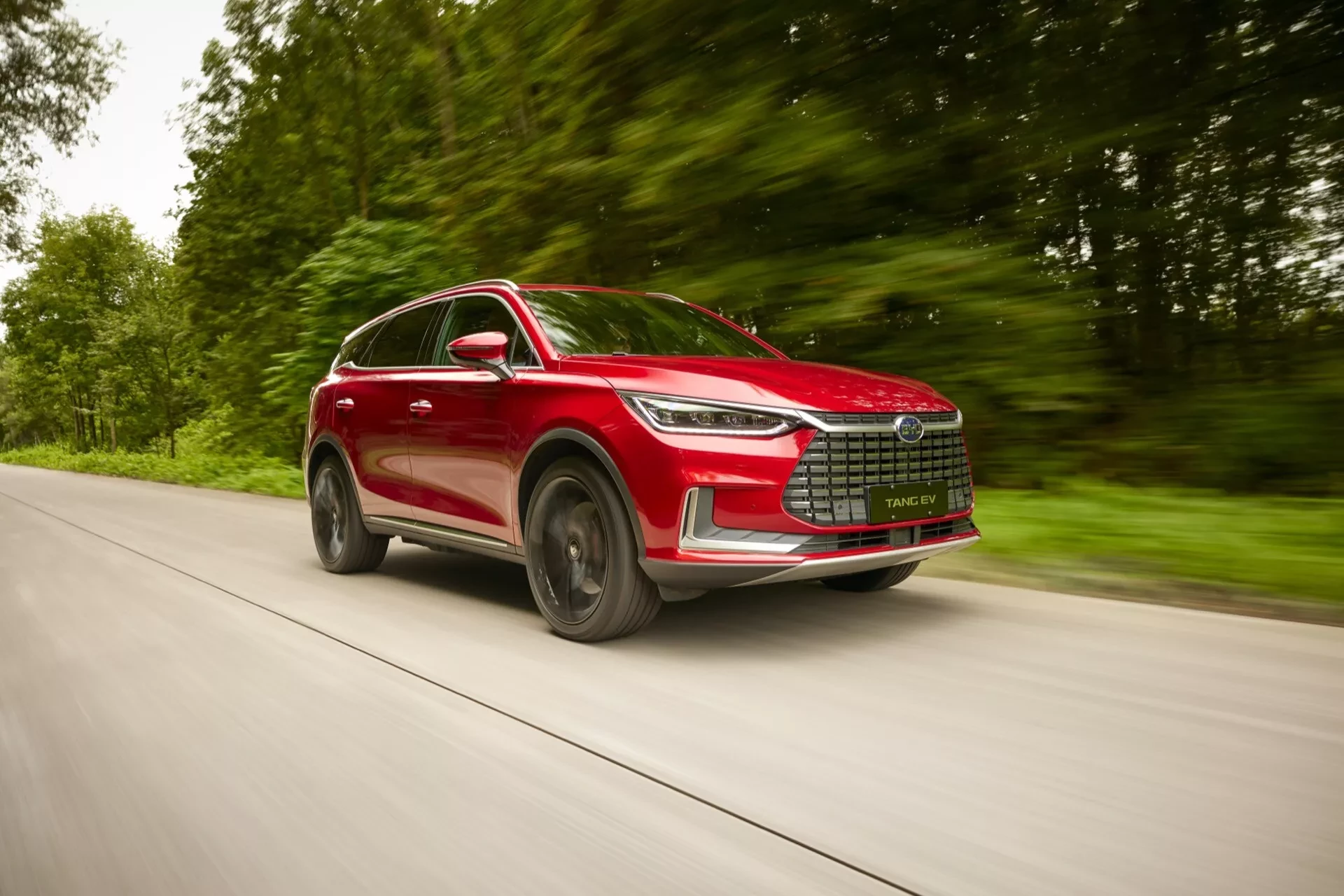 BYD Tang exteriér – luxusní elektrické SUV BYD