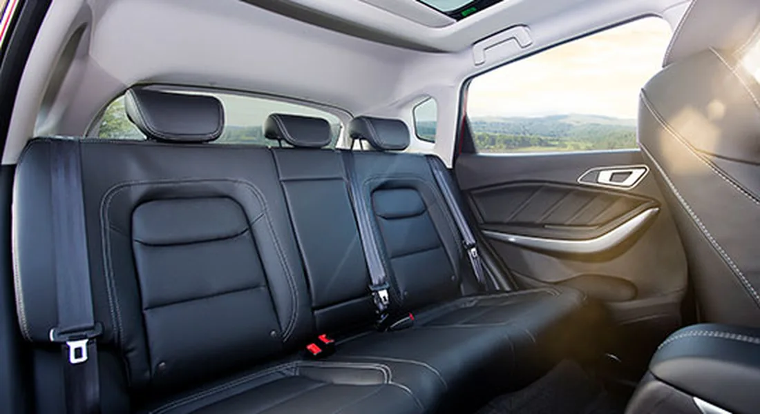 Chery Tiggo 7 interiér zadní sedadla