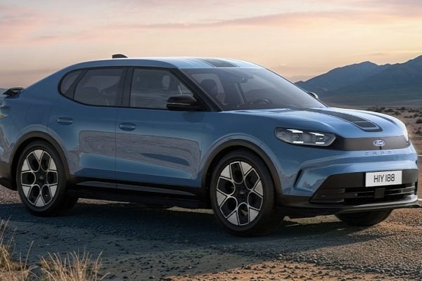 Ford Capri Collection 2026 v laku Tribute Blue