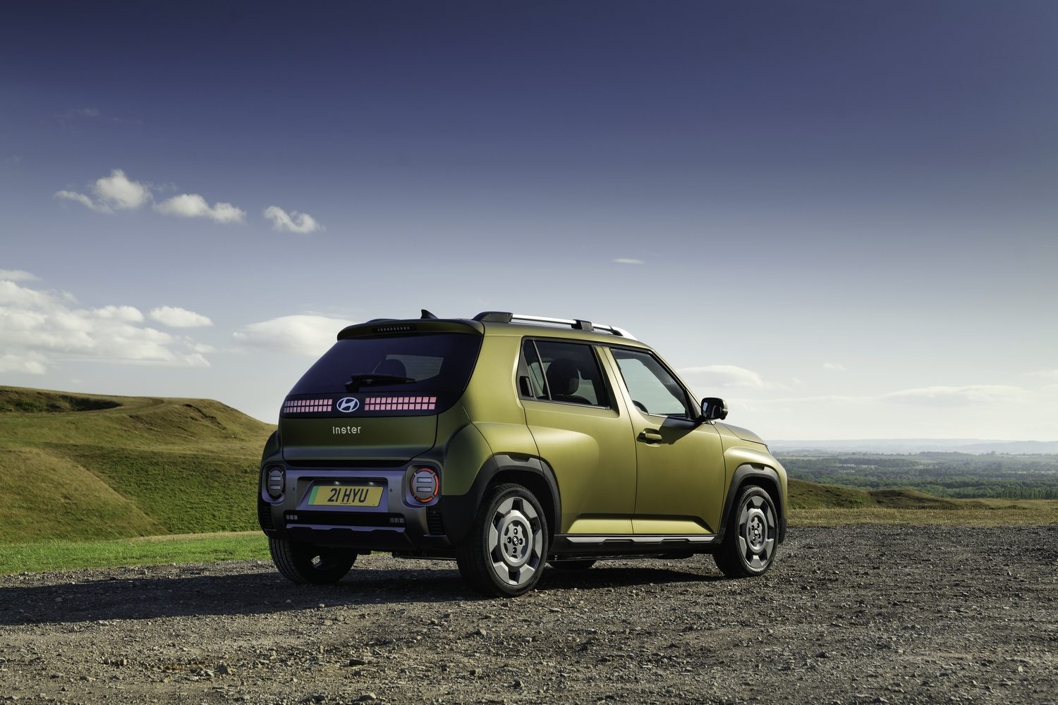 Hyundai Inster Cross 2026, zelený exteriér, pohled zpředu