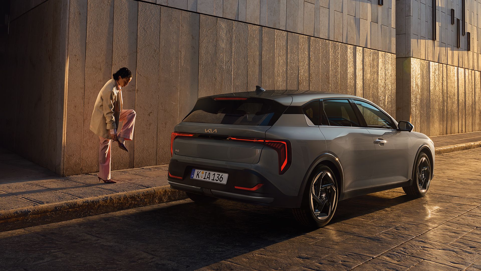 Kia K4 2026 hatchback zadní pohled