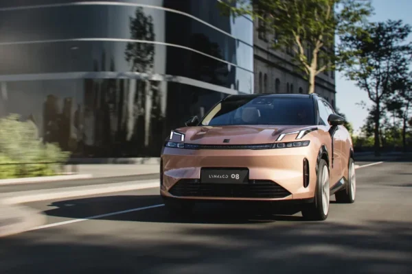 Lynk & Co 08 plug-in hybrid SUV exteriér