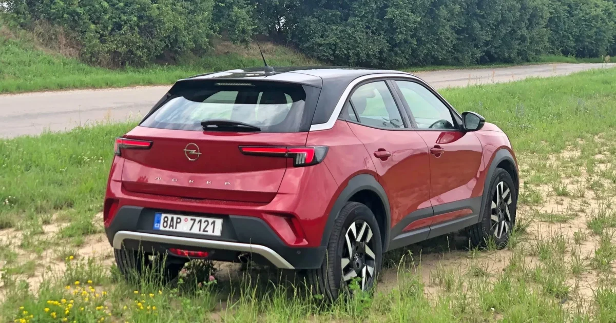 Opel Mokka - pohled zezadu