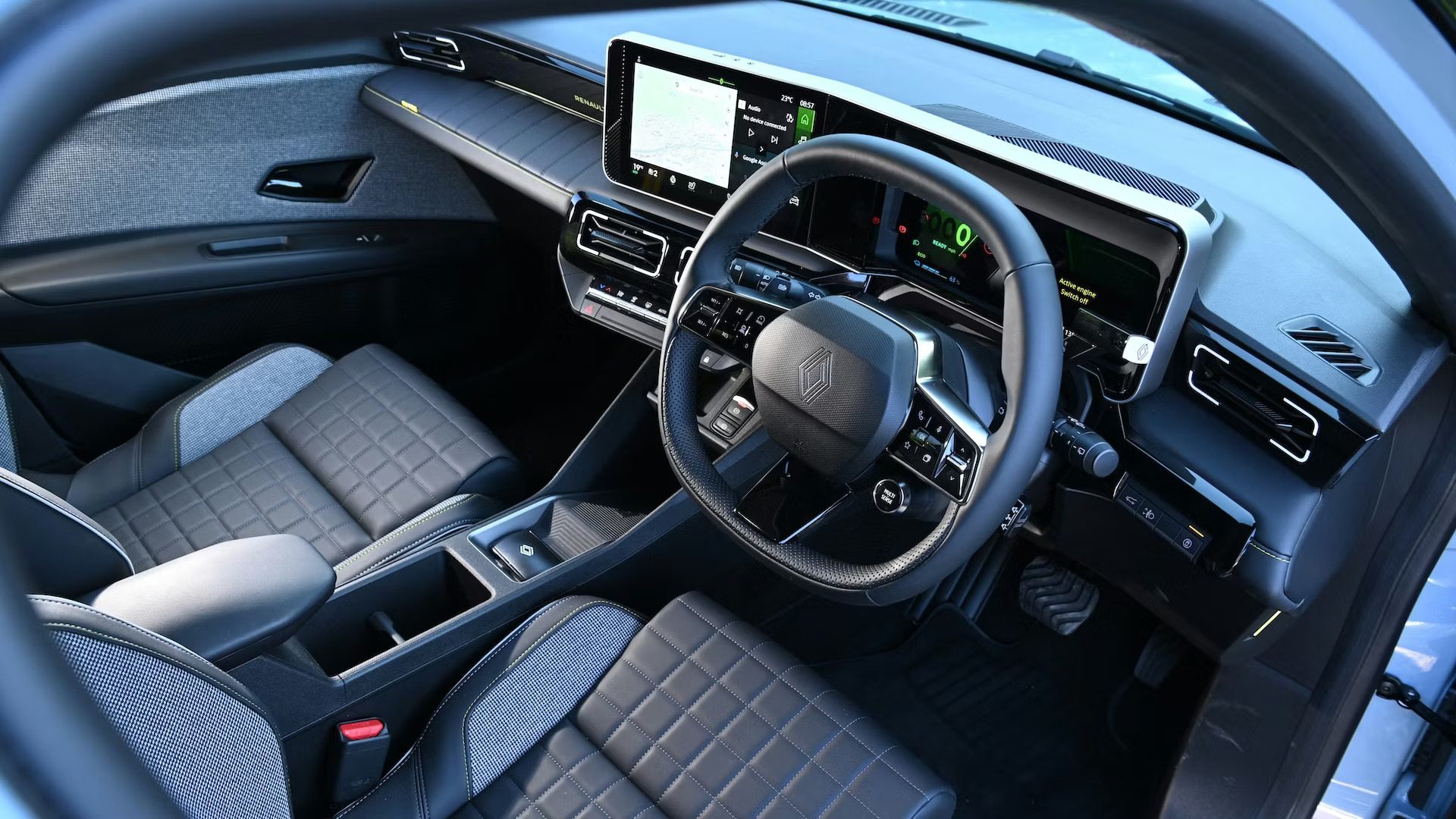 Interiér Renault 4 E-Tech Electric s 10,1palcovým displejem