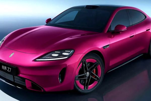 SAIC Z7 – elektrický sedan inspirovaný Porsche Taycan, pohled zepředu