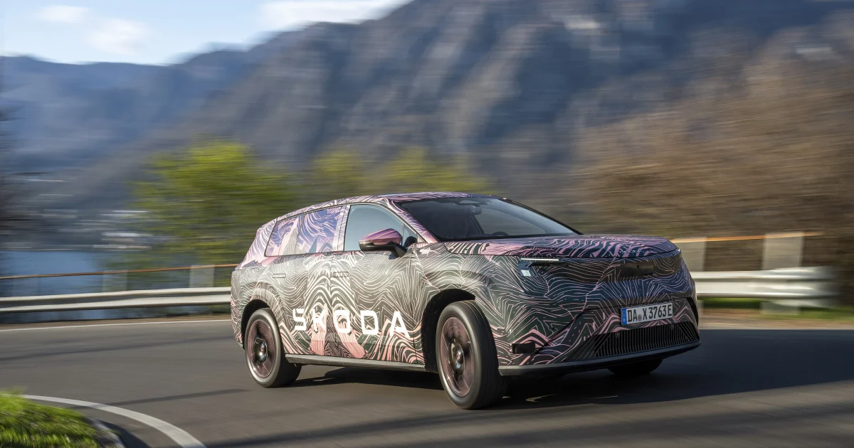 Škoda Peaq 2026 elektrické SUV v maskování při testovací jízdě
