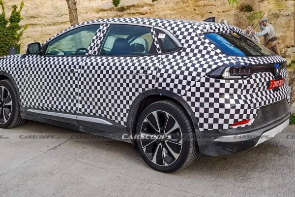 VinFast VF 8 exteriér — elektrické SUV vietnamského výrobce