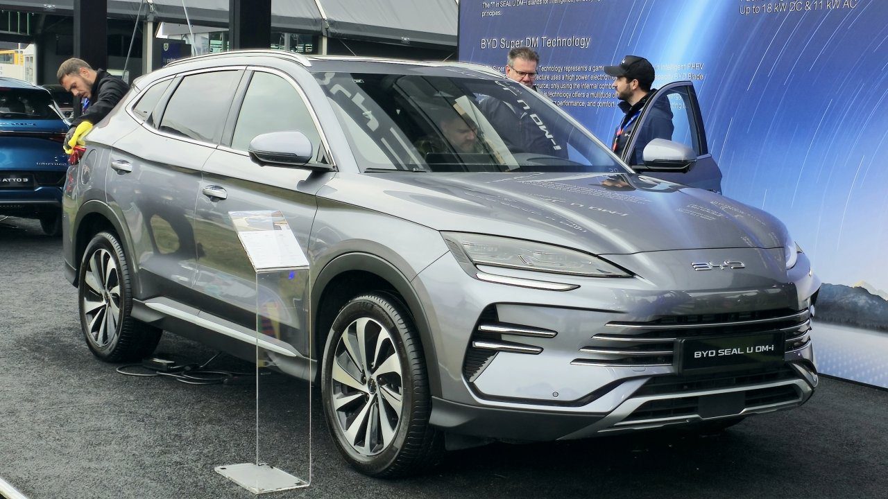 BYD Seal U DM-i - nejprodávanější čínský plug-in hybrid v ČR 2025 (100 ks)