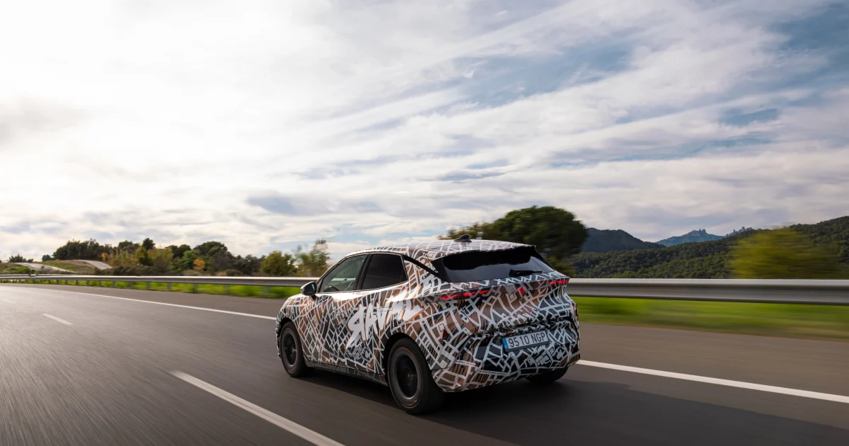CUPRA Raval prototyp v kamufláži