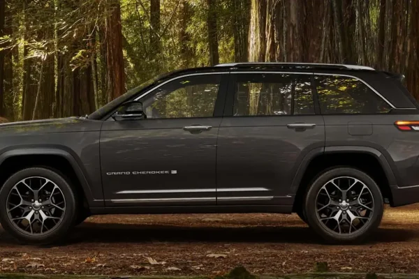 Jeep Grand Cherokee 2022 zepredu