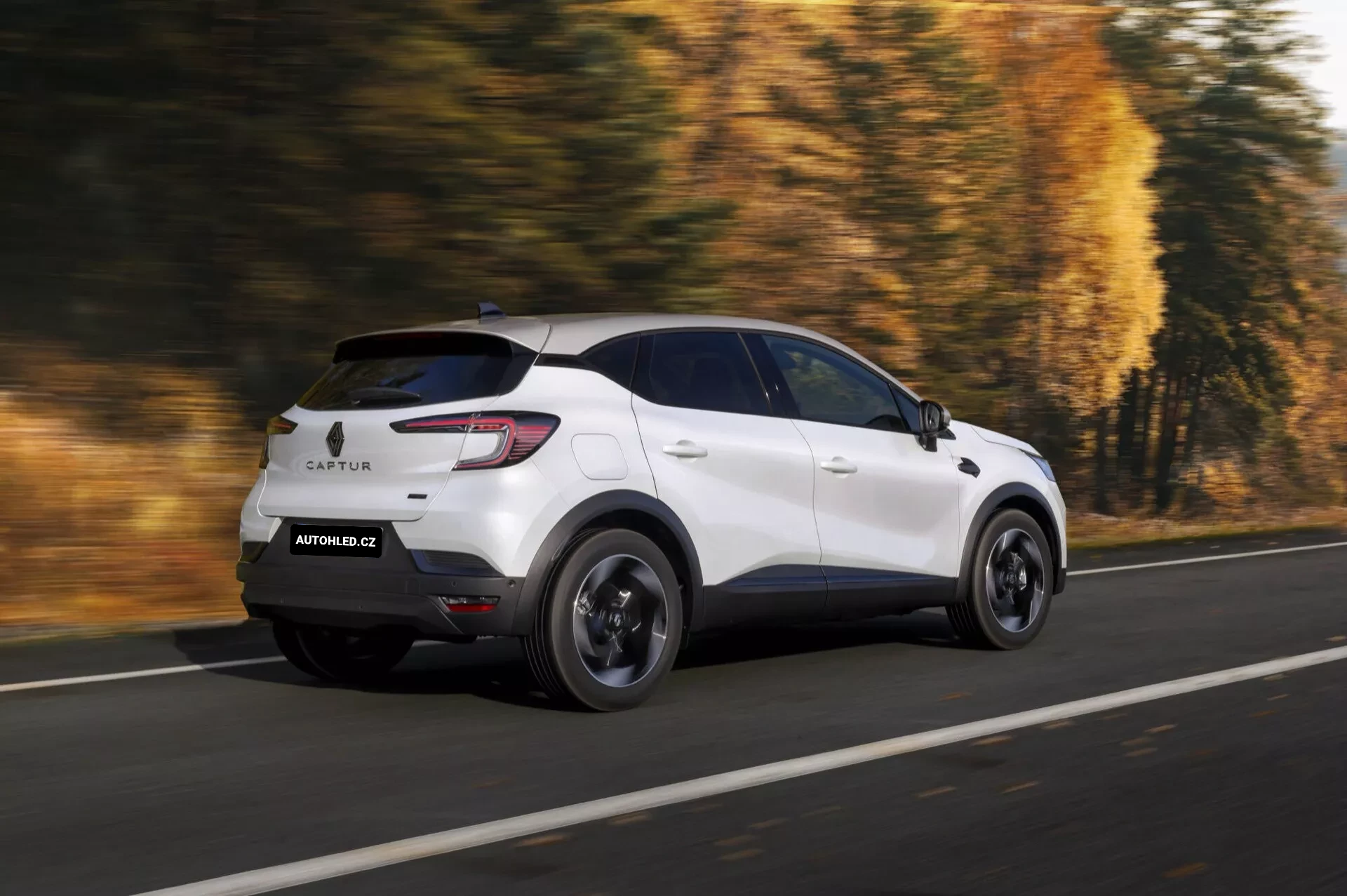 Renault Captur boční profil ukazuje proporce