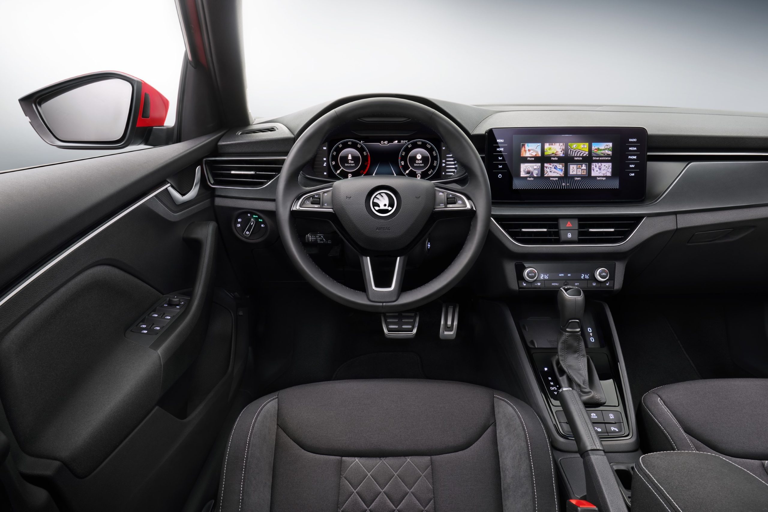 Škoda Kamiq interiér displej infotainment