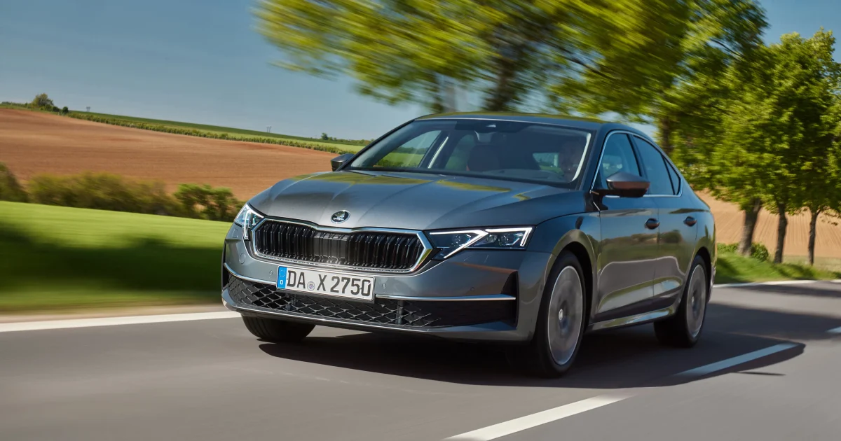 Nová Škoda Octavia s pneumatikami Laufenn S Fit 2