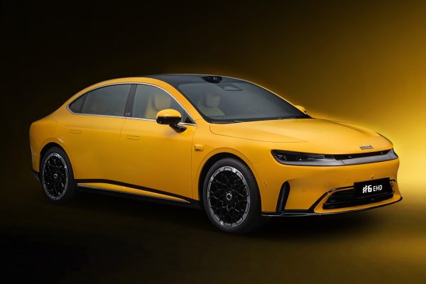 Smart #6 EHD: žlutý PHEV liftback sedan, oficiální press foto