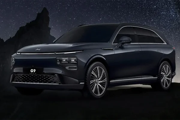 XPeng G9 2026 - přední tříčtvrteční pohled na elektrické SUV