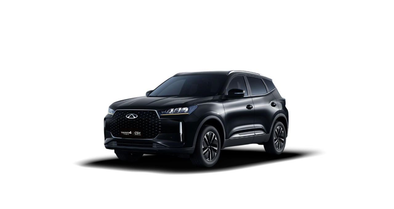 Chery Tiggo 4 HEV, černá metalíza, pohled zepředu na trojčtvrtinu