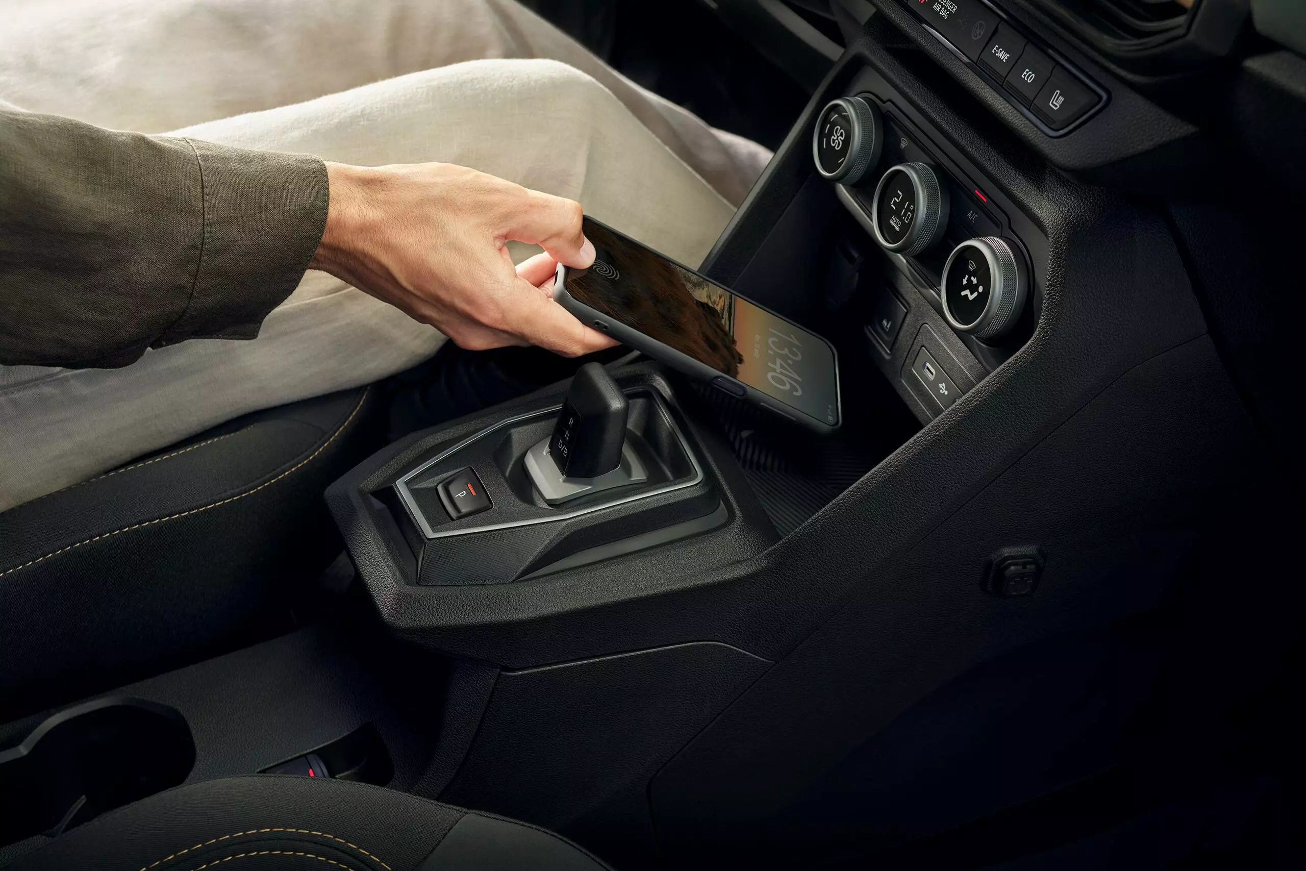 Interiér faceliftované Dacie Jogger s 10palcovým displejem