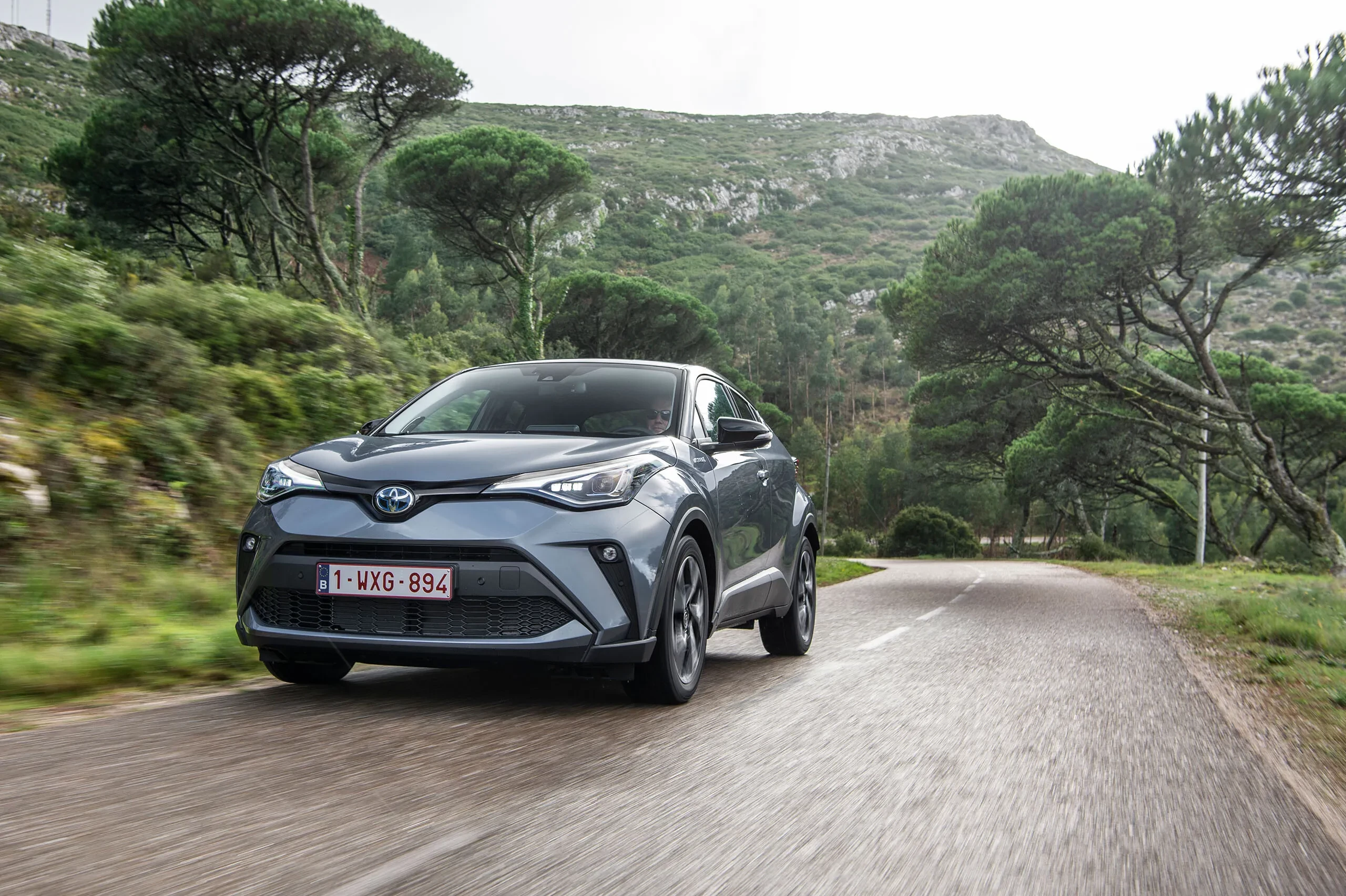 Toyota C-HR boční profil