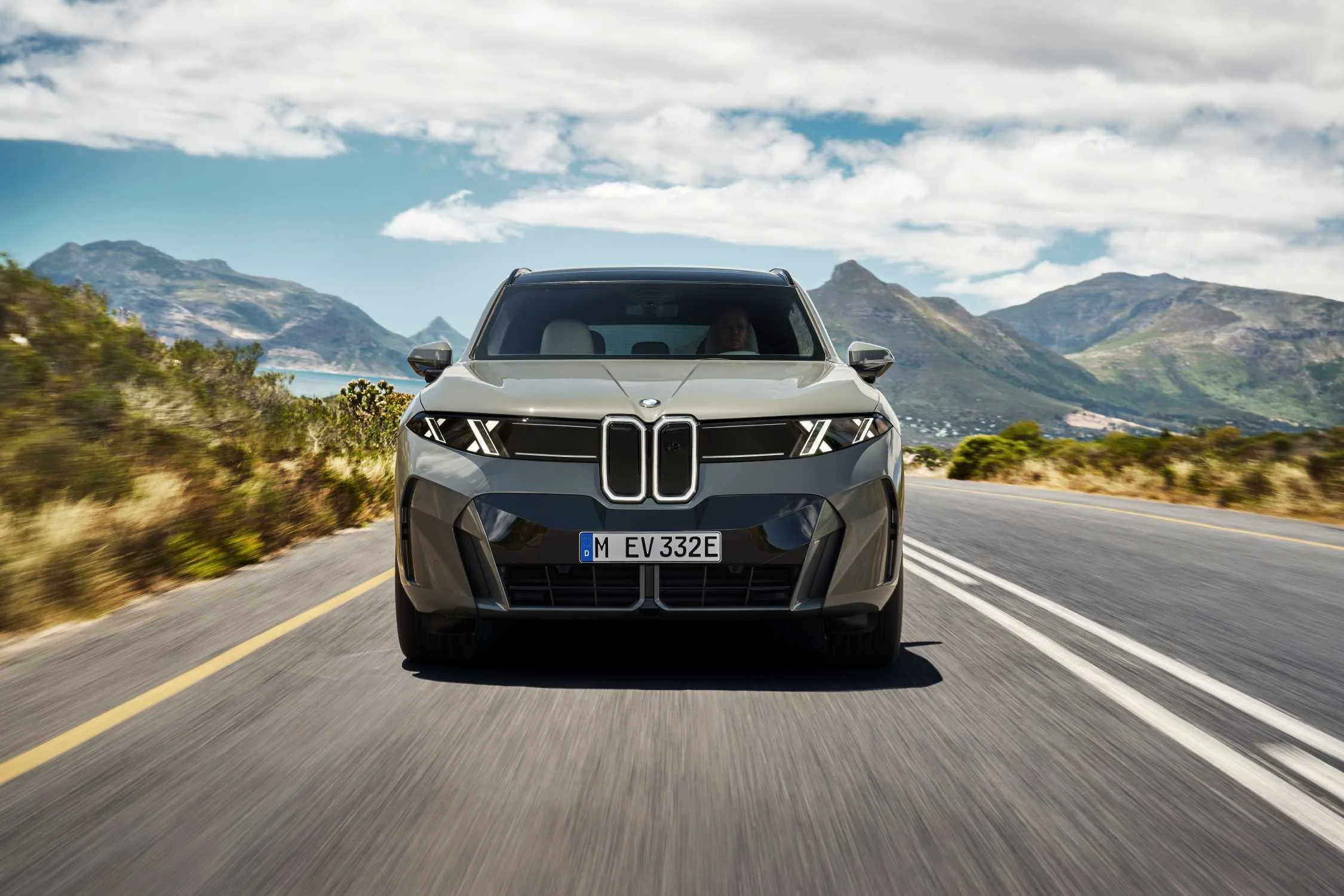 Elektrické BMW iX5 60 xDrive 2026 zepředu