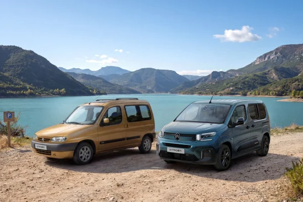 Citroën Berlingo první a současná generace u jezera