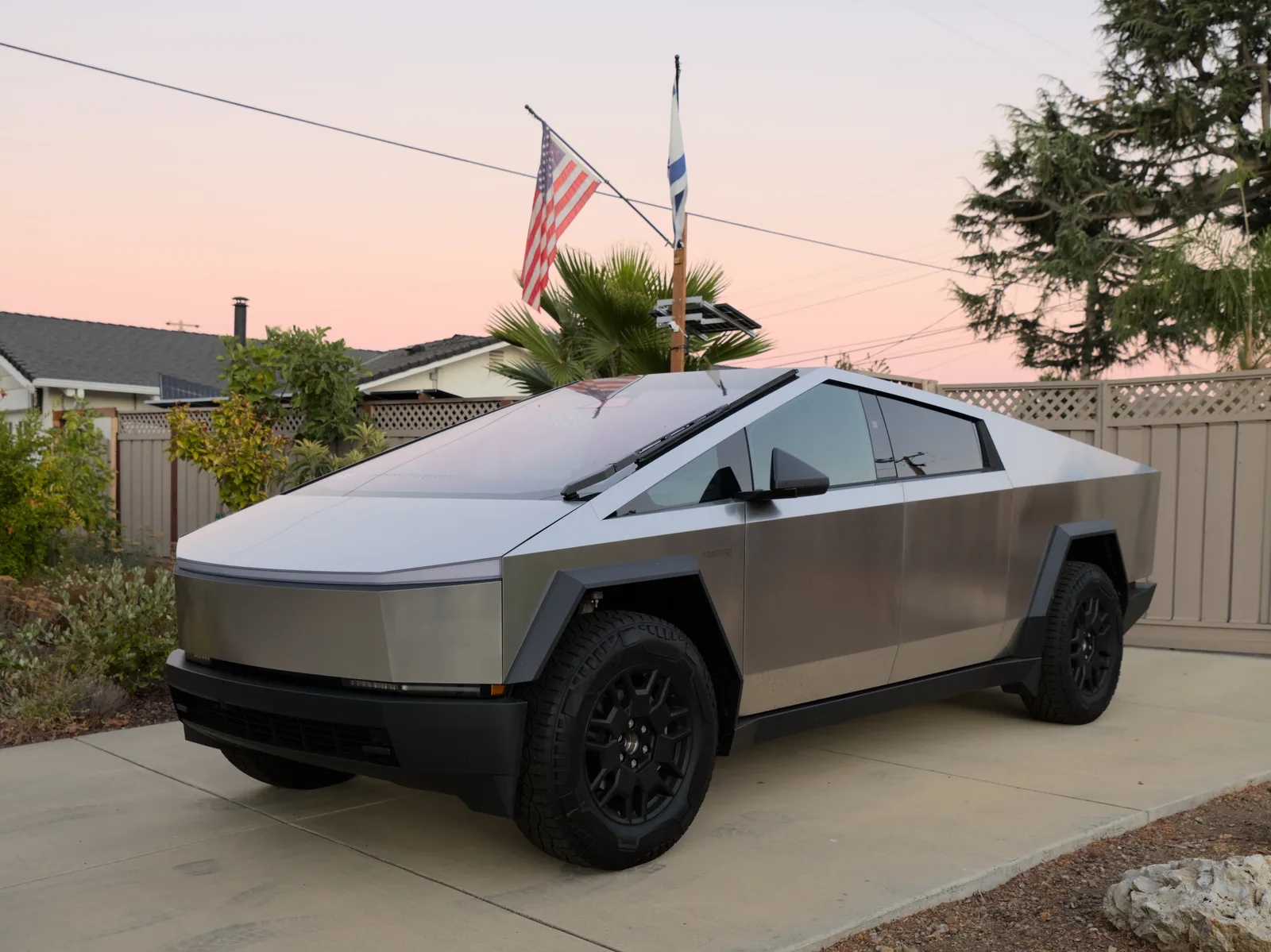 Tesla Cybertruck v USA
