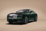 Rolls-Royce Spectre Series II zepředu, tmavě zelená metalíza