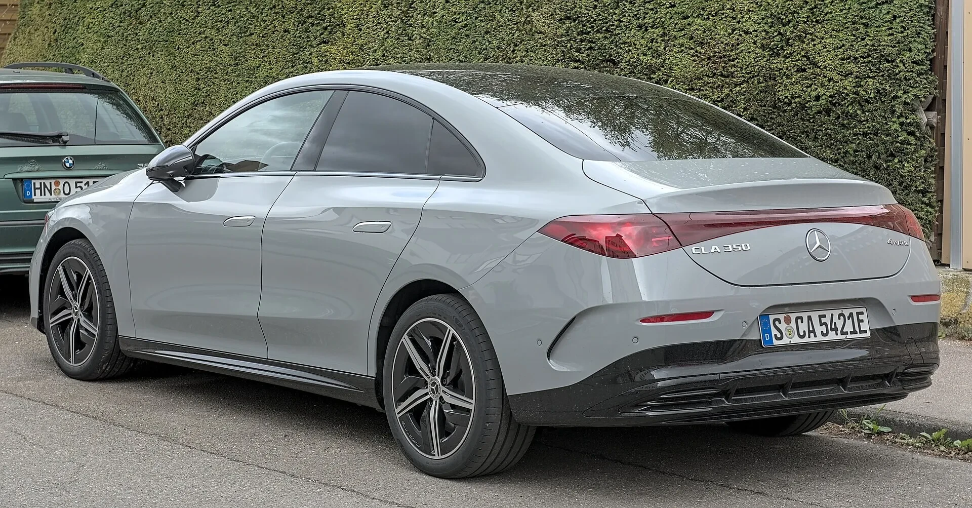 Mercedes-Benz CLA der neuen Generation, Dreiviertelansicht des Exterieurs von hinten