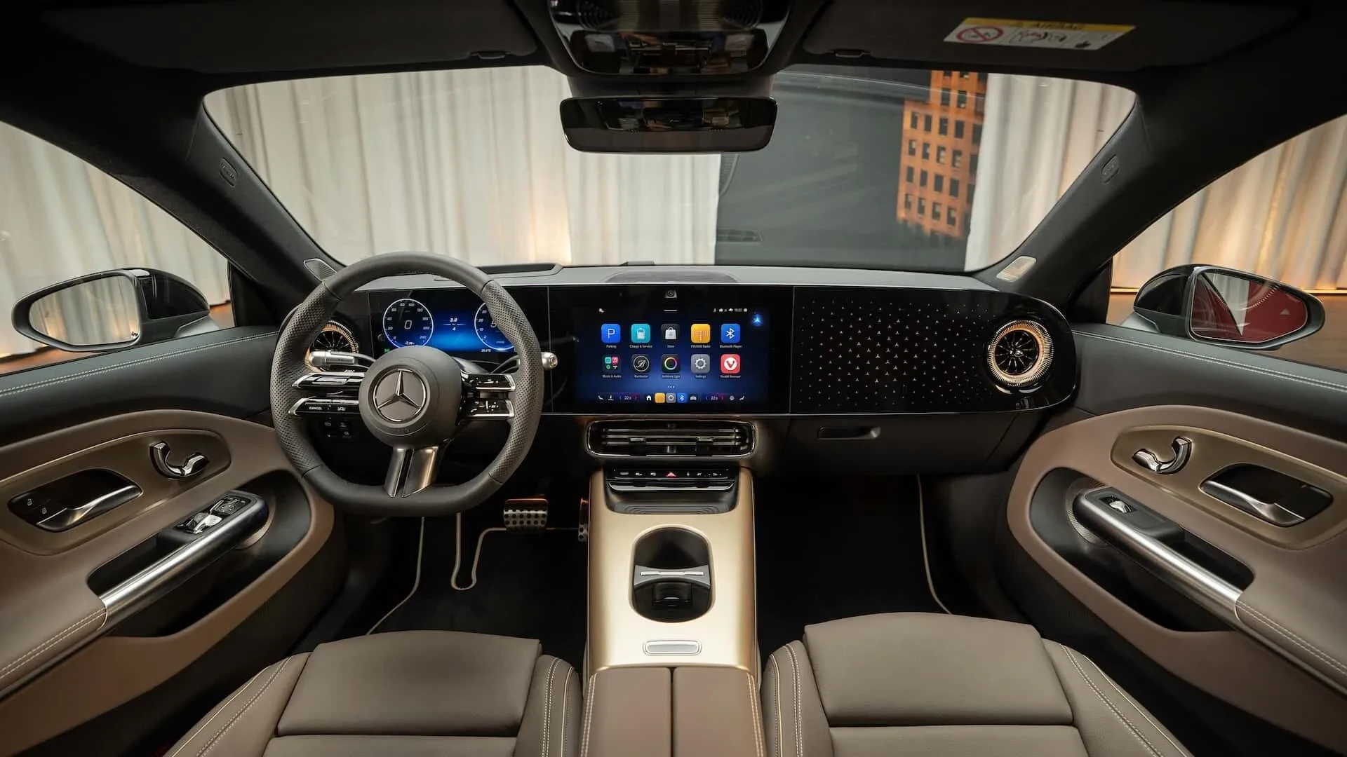 Interiér Mercedes-Benz CLA nové generace s MBUX Superscreen