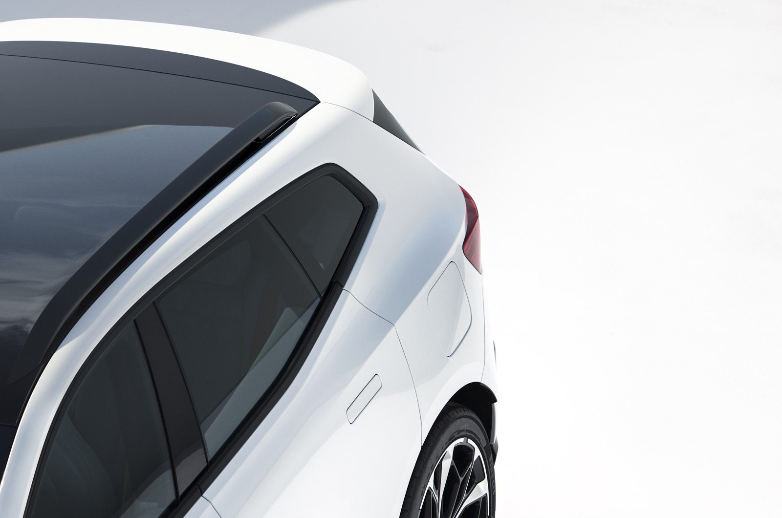 Detail zadni casti noveho Polestar 4 SUV