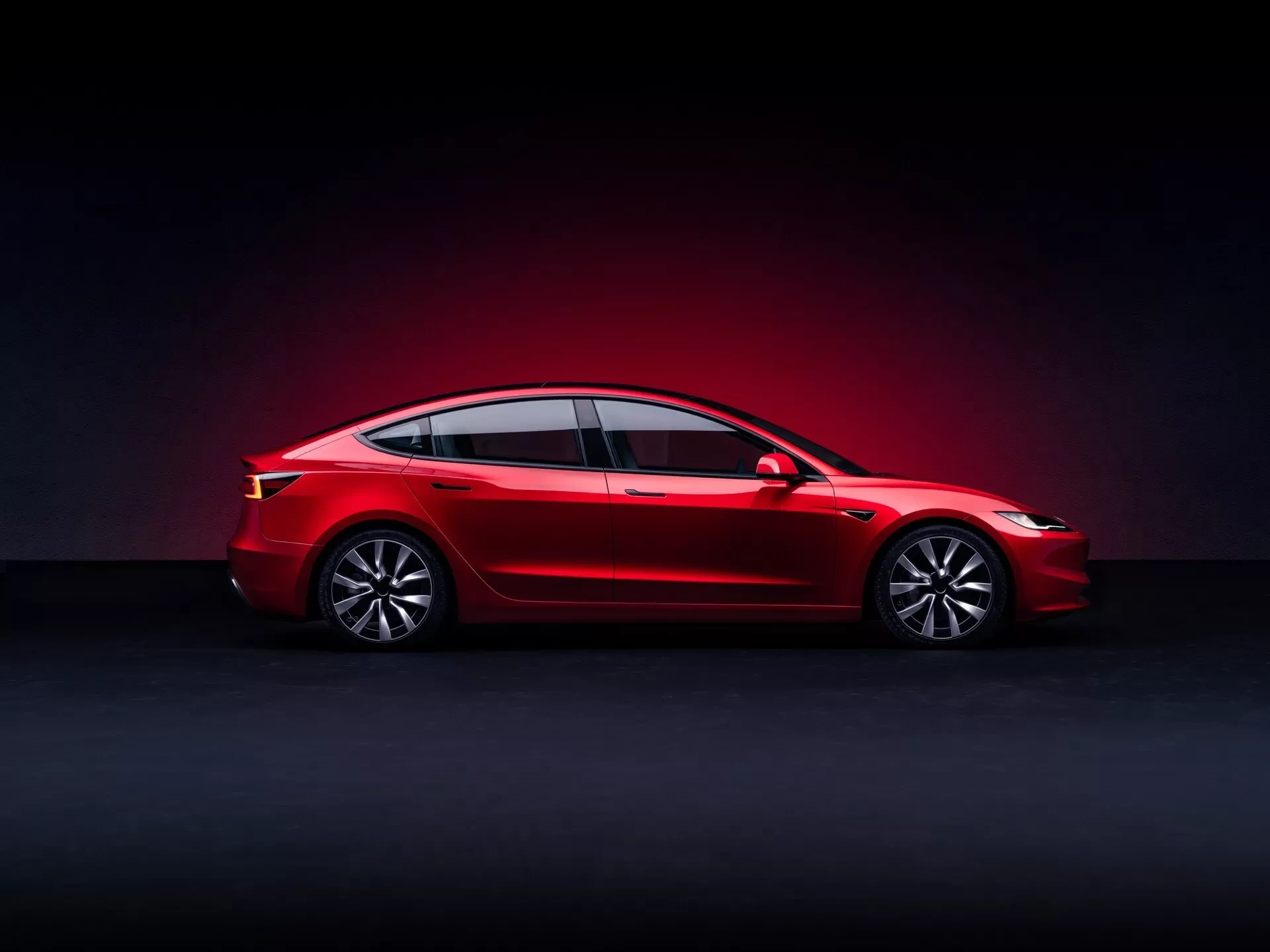 Tesla Model 3 Standard RWD s dojezdem 534 km WLTP