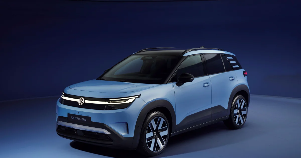 Modrý Volkswagen ID. Cross zepředu ve studiu, ilustrační snímek modelu