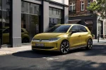 Volkswagen ID. Polo Trend, přední tříčtvrtinový pohled, žlutý lak