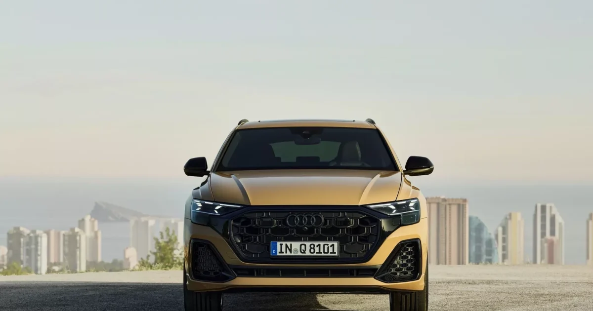 Současné Audi Q8 při pohledu zepředu