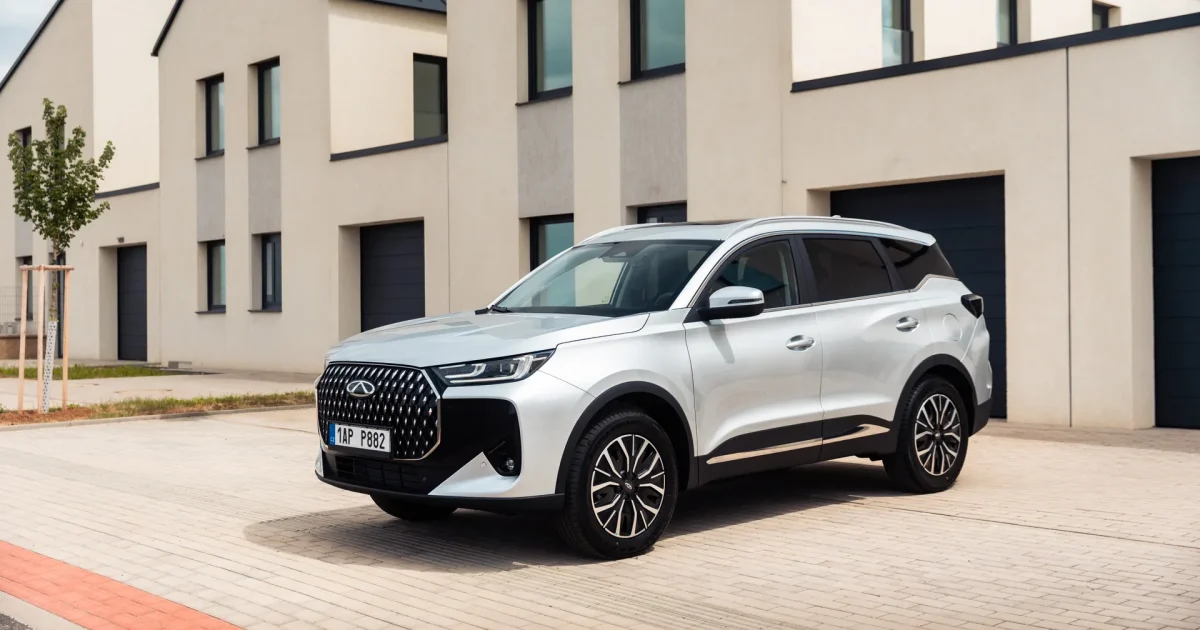 Chery Tiggo 7 zepředu, značka skupiny Chery Group