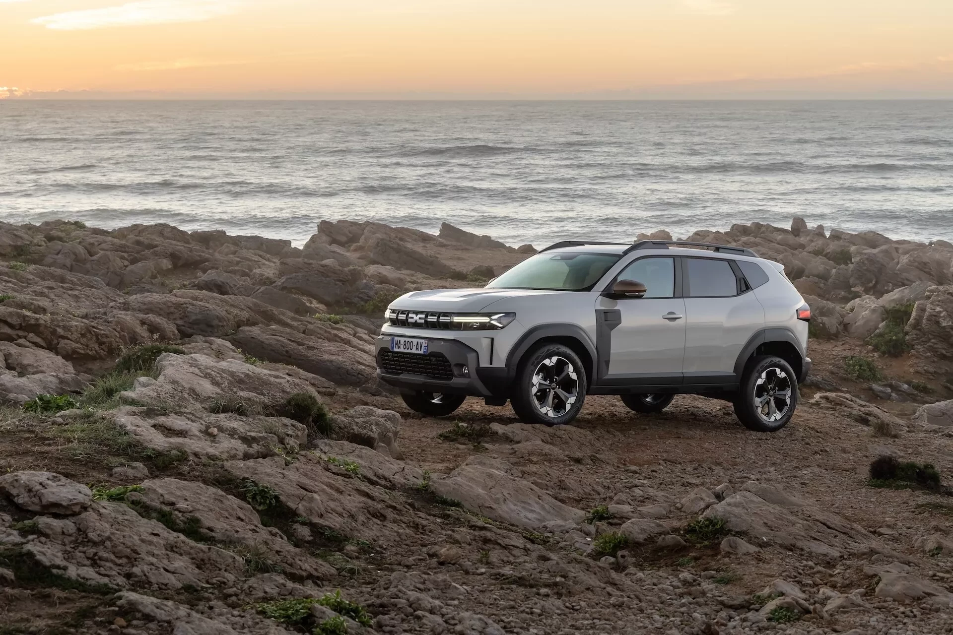 Dacia Duster hybrid 150 4x4 exteriér