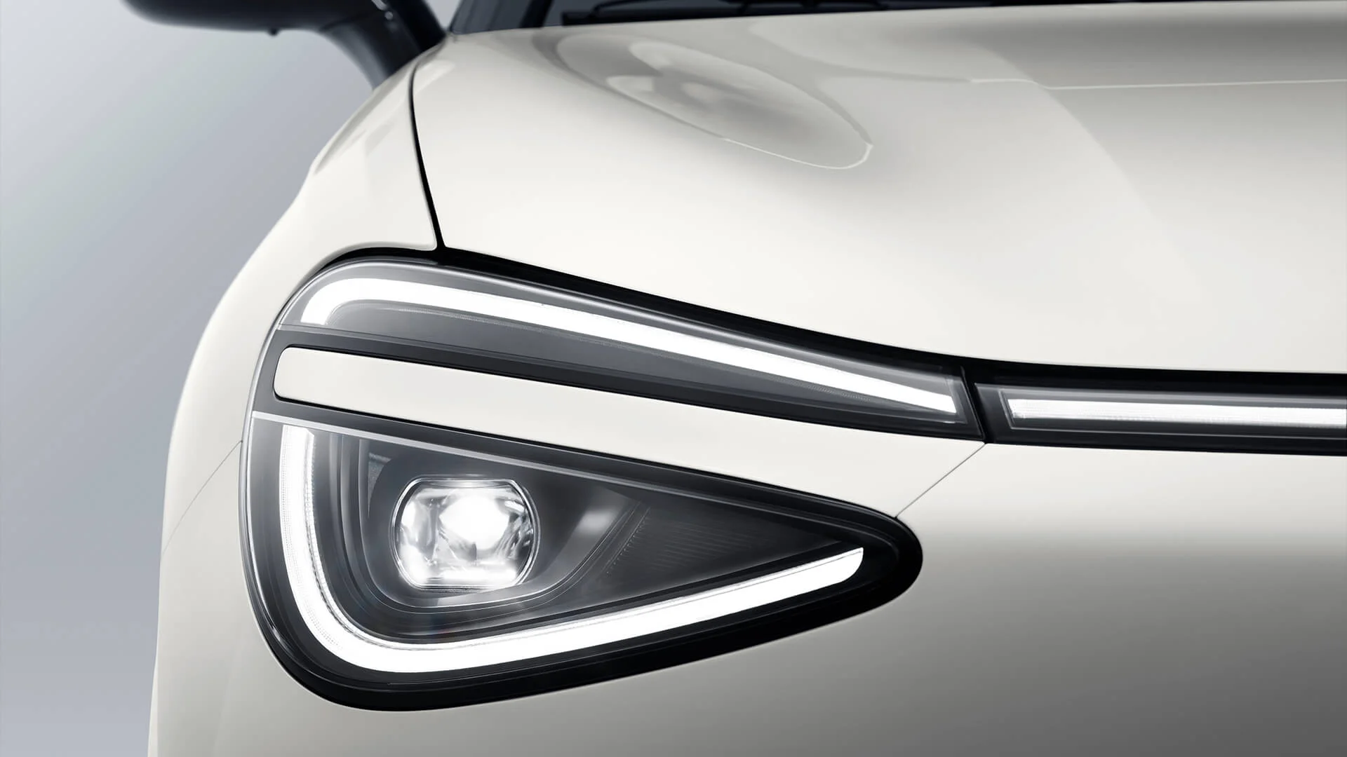 Detail LED světlometu Dongfeng Box