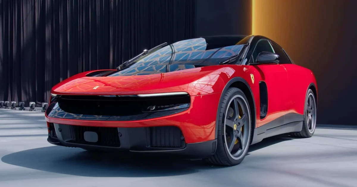 Ferrari Luce, první elektromobil značky, přední tříčtvrteční pohled