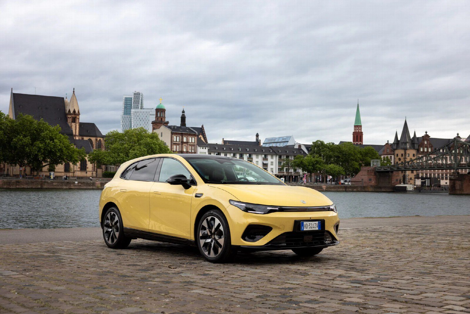 Leapmotor B05, nový model v českých showroomech