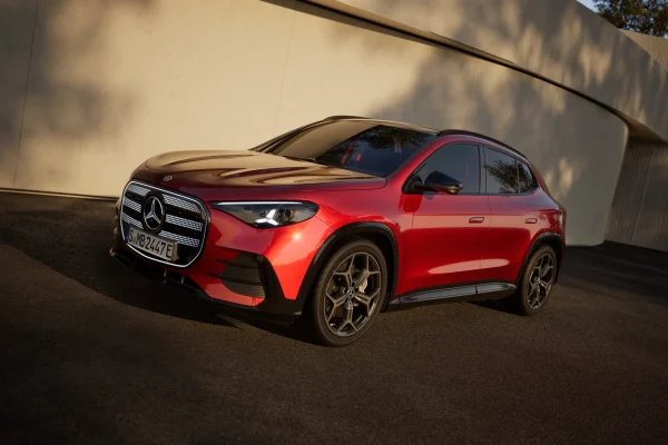 Nový Mercedes-Benz GLA třetí generace, pohled zepředu